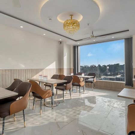 Hotel Sudarshan Ayodhya Екстер'єр фото