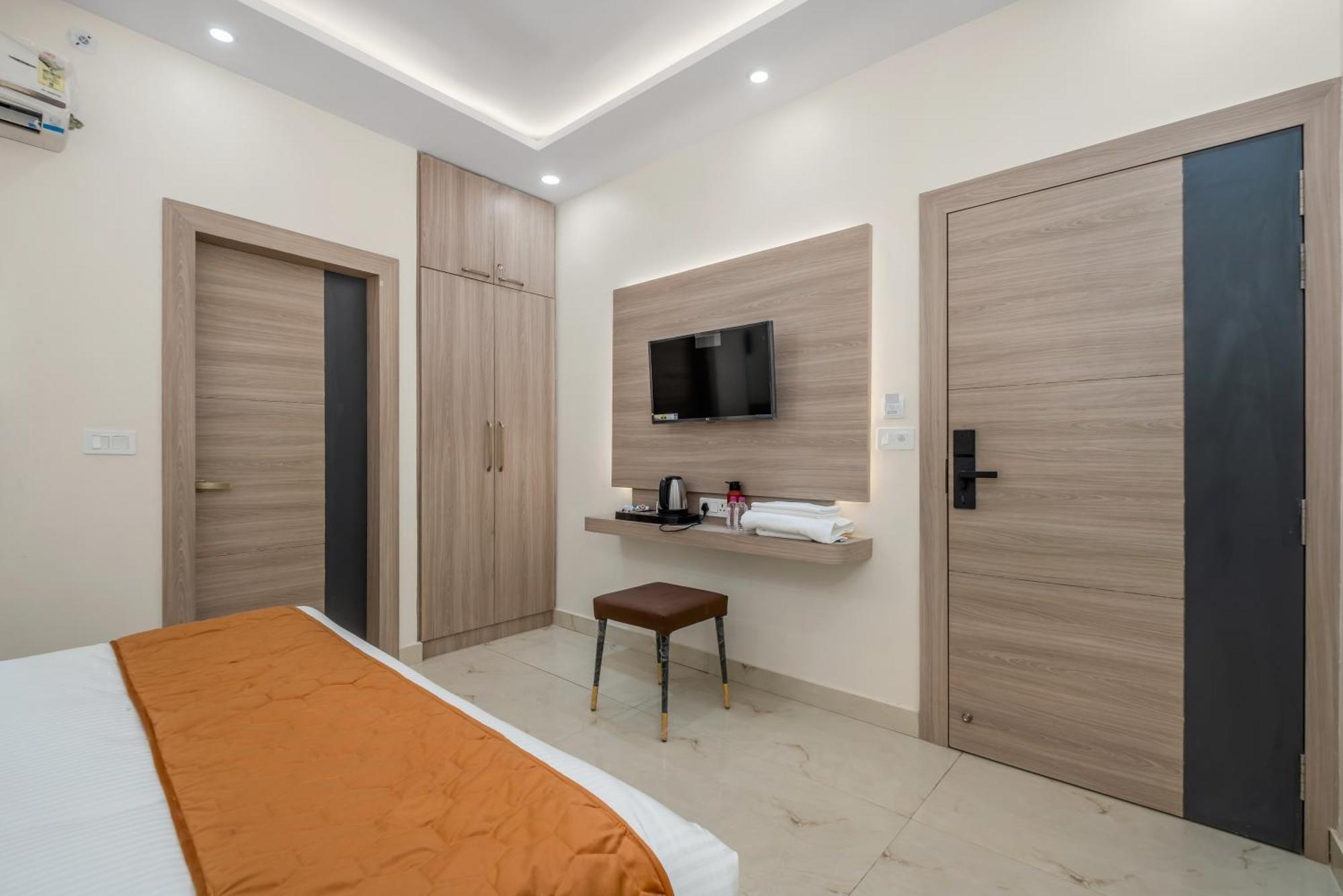 Hotel Sudarshan Ayodhya Екстер'єр фото