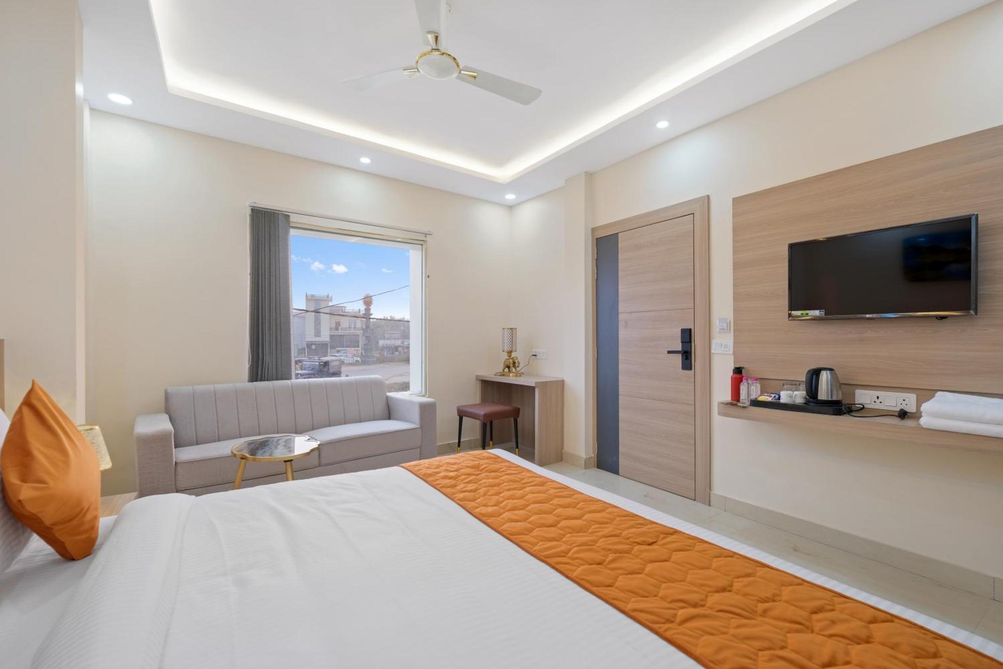 Hotel Sudarshan Ayodhya Екстер'єр фото