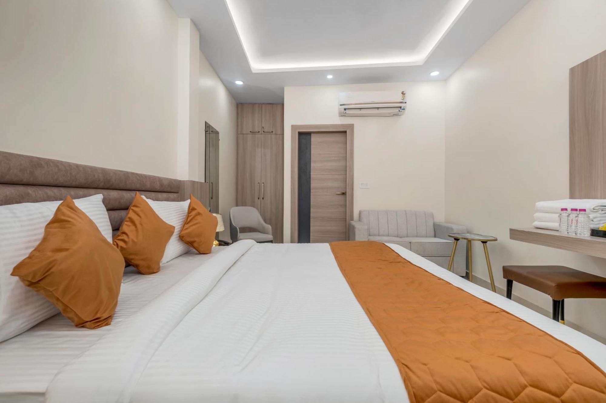 Hotel Sudarshan Ayodhya Екстер'єр фото