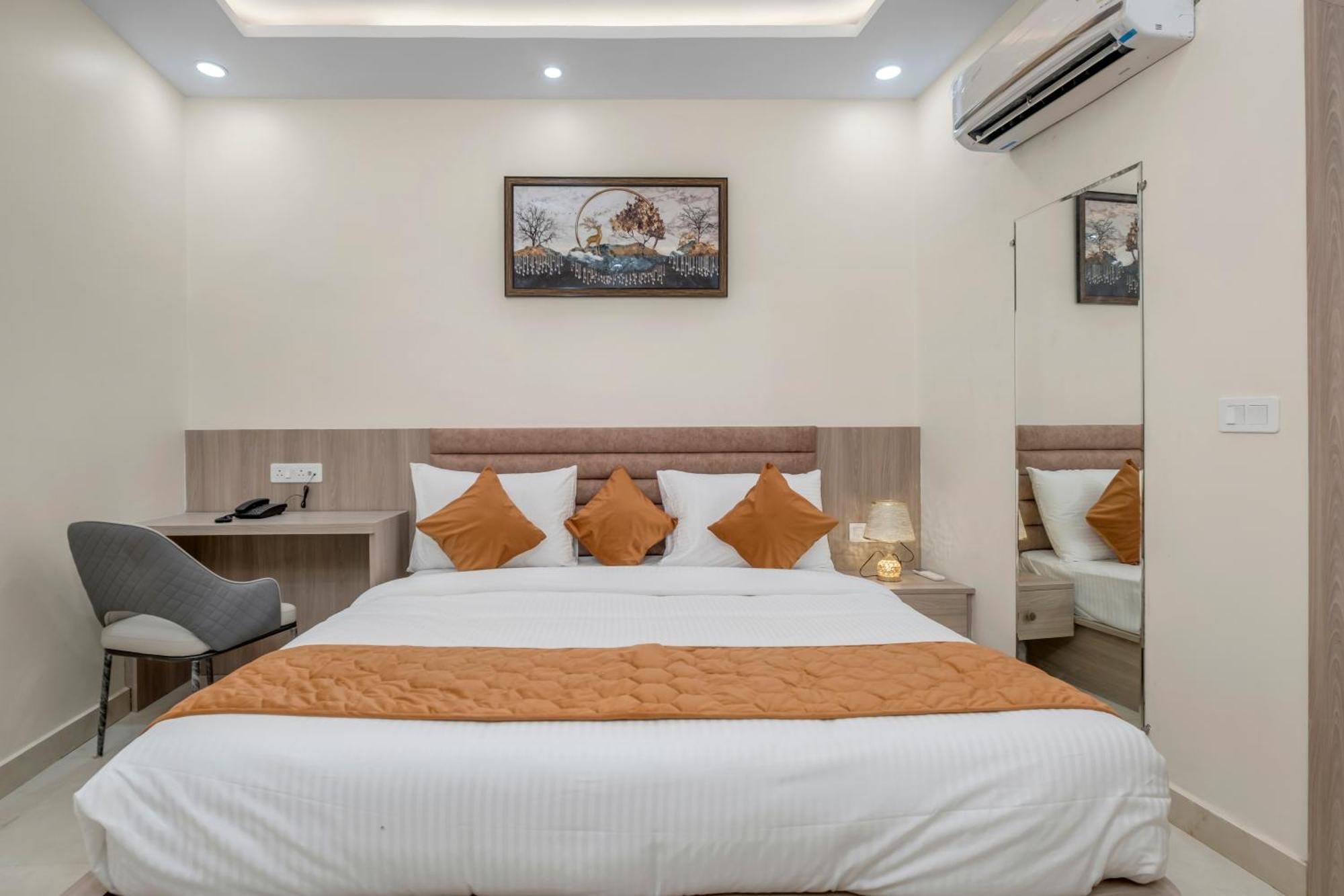 Hotel Sudarshan Ayodhya Екстер'єр фото